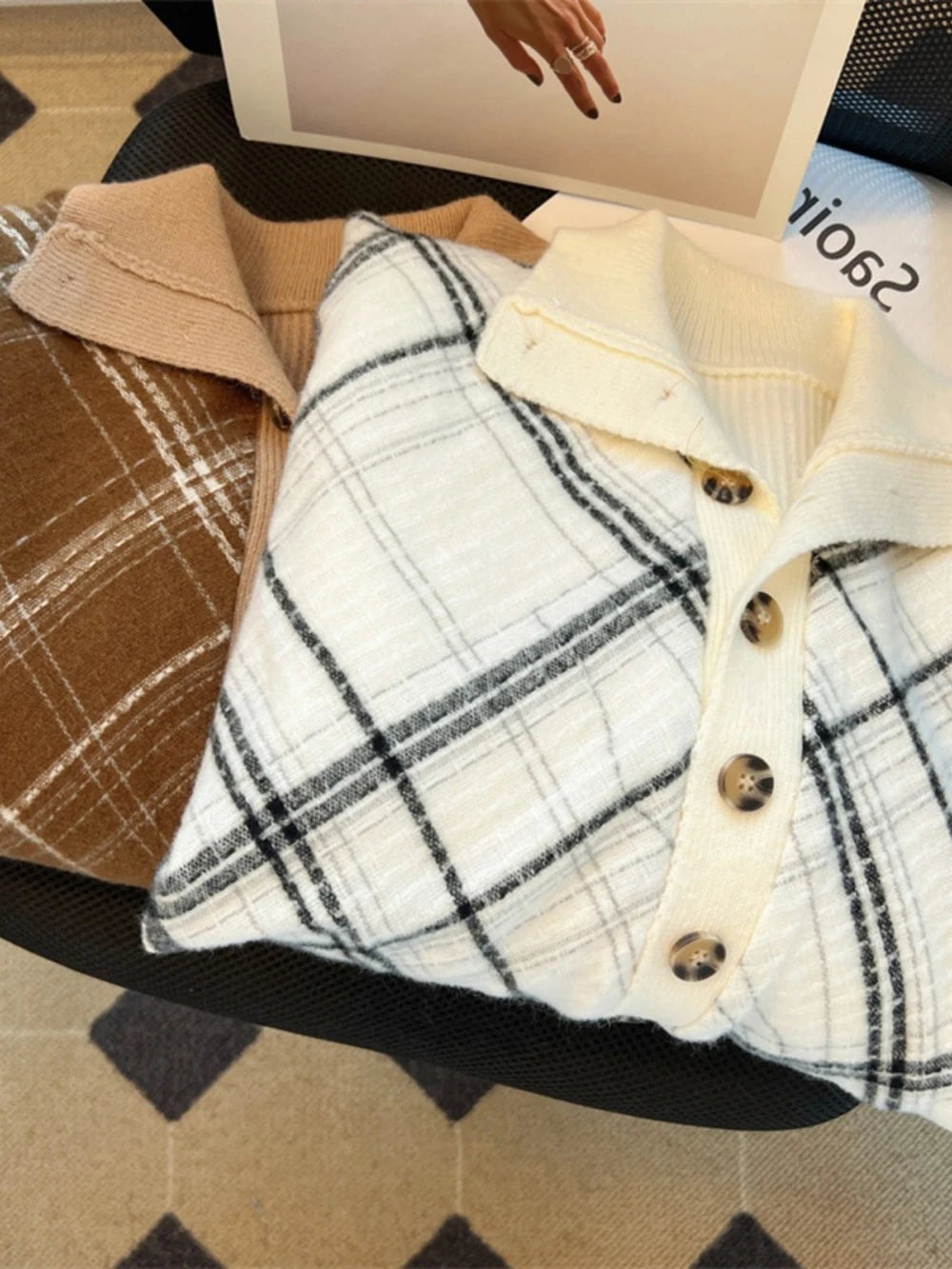 AIERTU  -  Checkered Tassel Shawl Fake 2Piece Knitted Cardigan Women's Autumn Winter New Lapel Thickened Sweater Trendy Casual Tops Aiertu