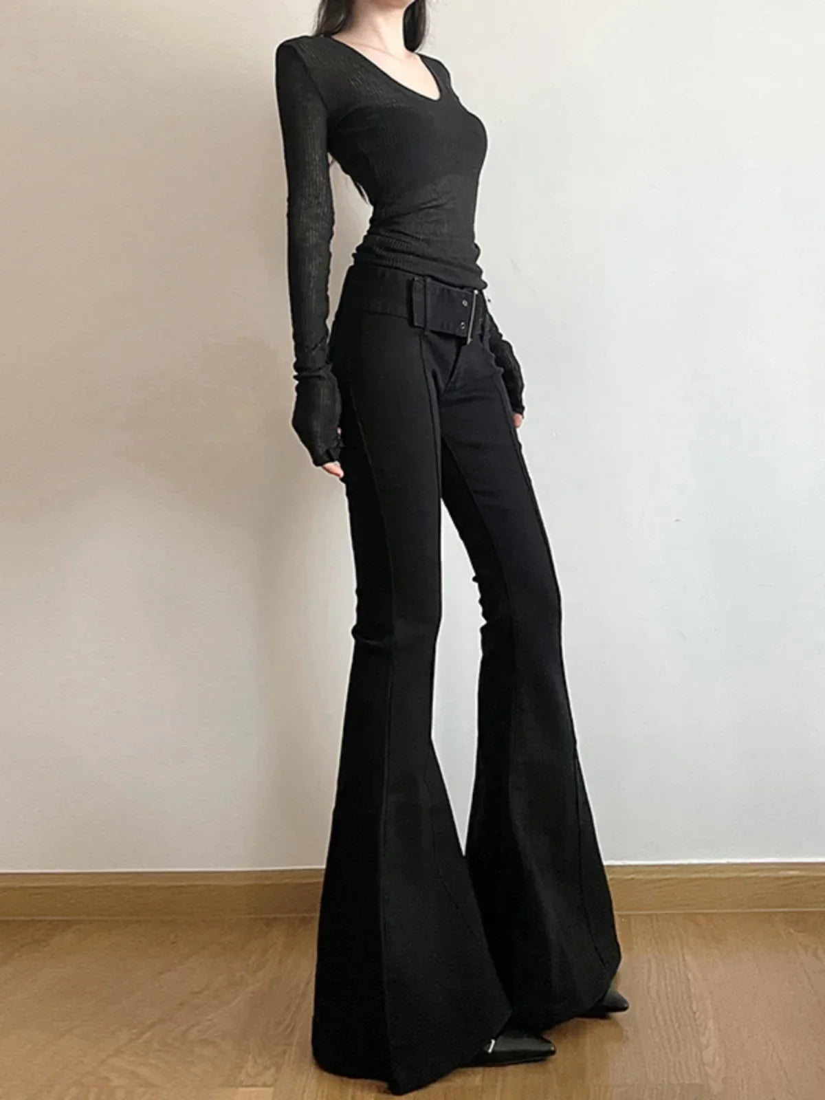 Aiertu Women's Black Flare Pants Y2k Retro Emo 2000s Streetwear Fashion Trousers Harajuku Wide Yoga Pants 90s Aesthetic Clothes aiertu