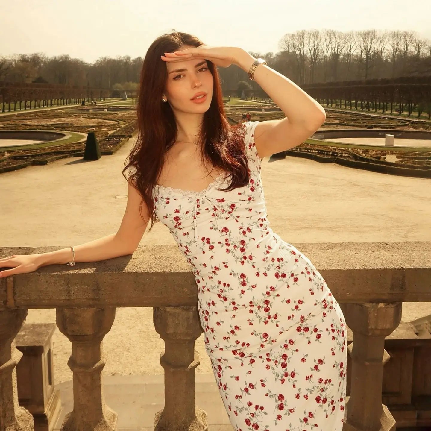 AIERTU  -  French Retro Rose Floral Dress with Waist and Thin Folds Pure Lust Sweet and Spicy Temperament Long Dress Aiertu