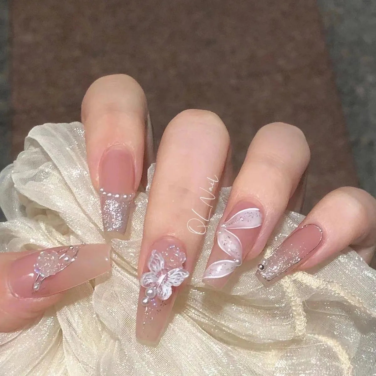 Aiertu 24Pcs Valentine Nails Press on Love Y2k Acrylic Nails Sparkle Butterfly French Cat Eye Almond Full Cover Stick on False Nail Tip Aiertu