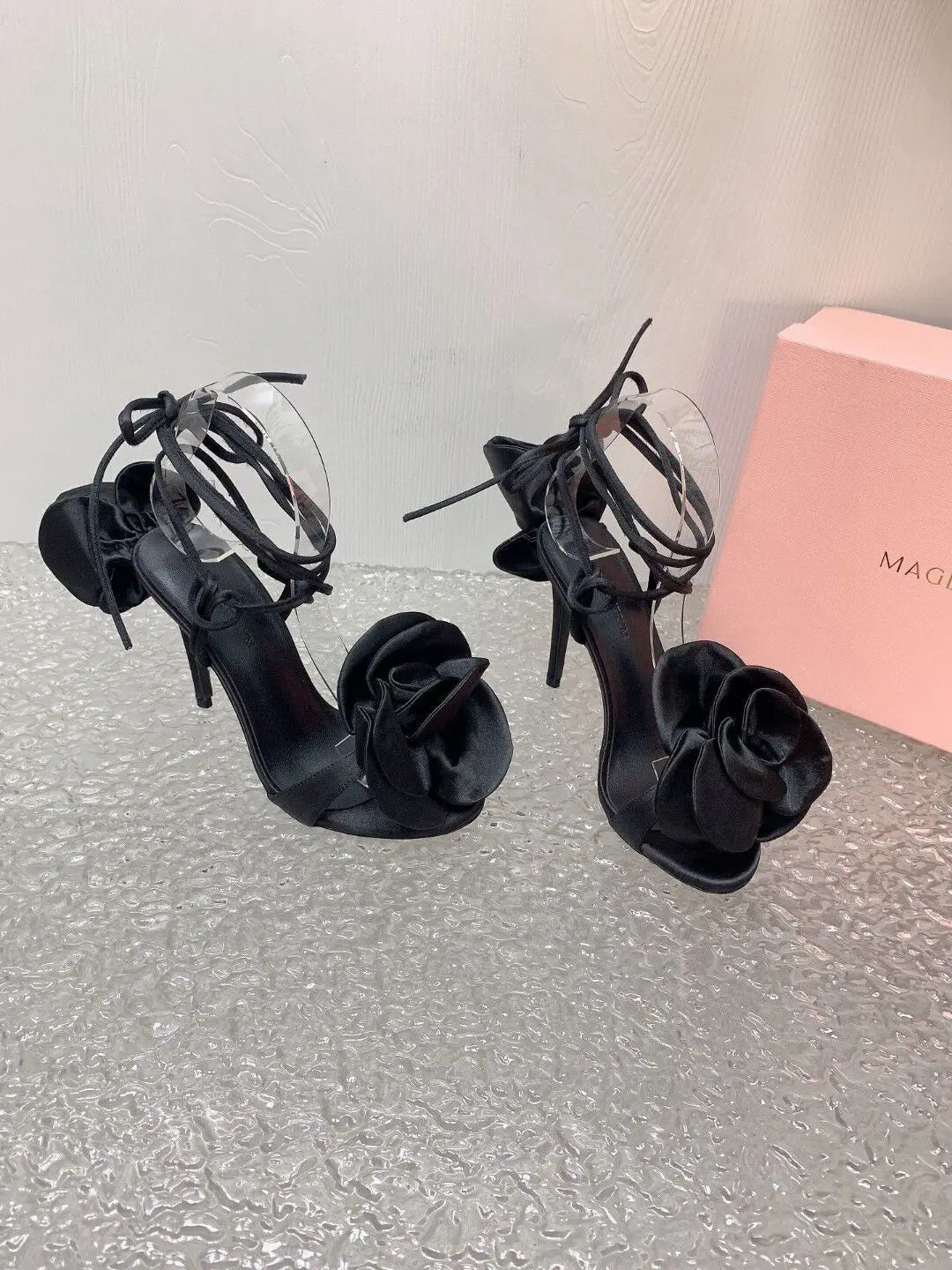 AIERTU  -  New Niche Floral Minimalist Strap Silk Roman High-Heeled Sandals for Romantic Dates Wedding Shoes Heel Aiertu