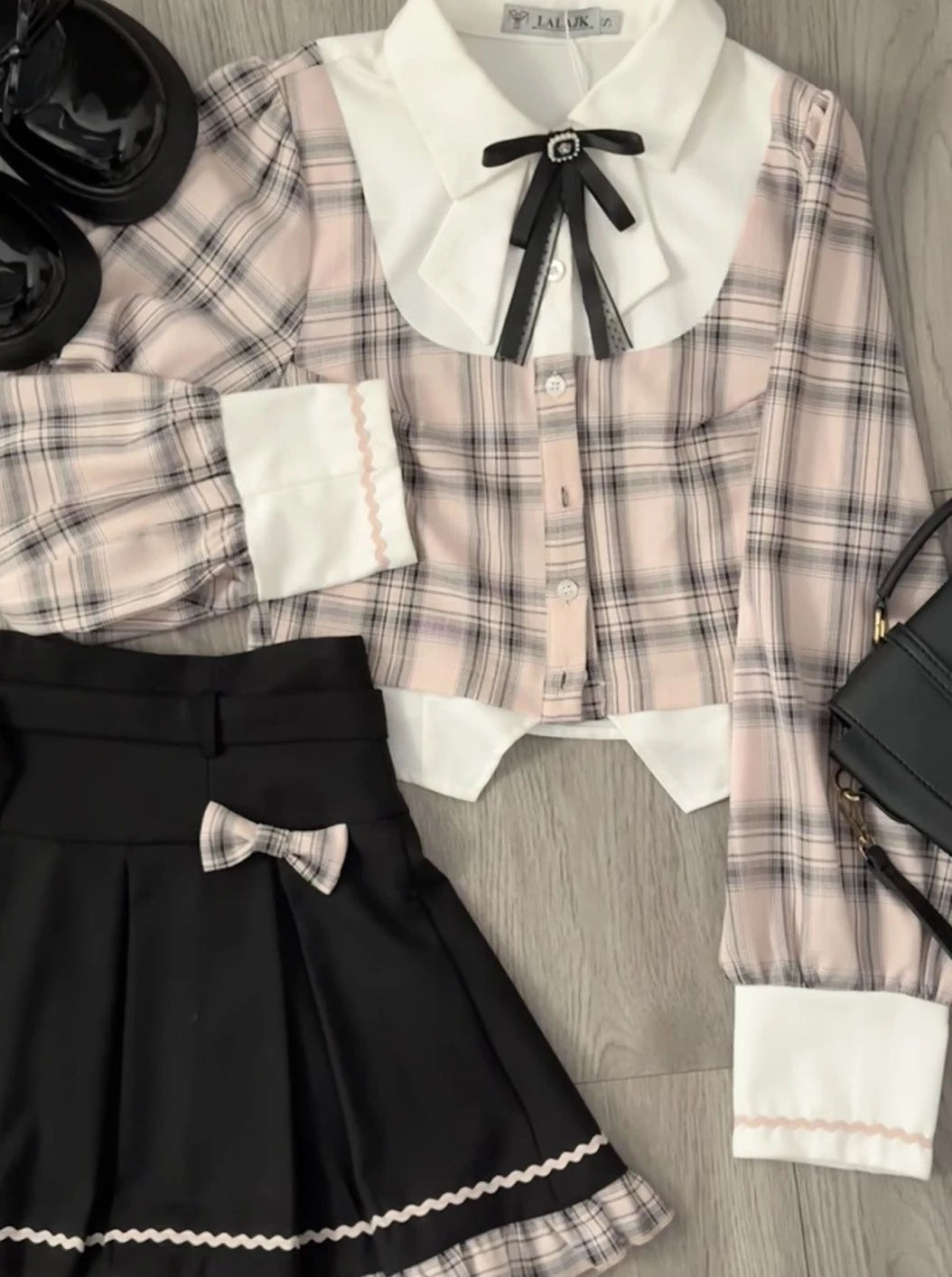 Aiertu Sweet College Plaid Patchwork Shirt Pleated Skirt Two-piece Set Women Korean Fashion Bow Retro Tie Cute Temperament Autumn Suit Aiertu