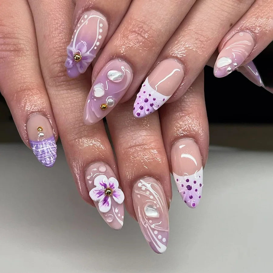 Aiertu 24pcs Vintage Cute Strawberry Fake Nail Girls Weable Romantic White Lace Decor False Nail Patch Detachable Almond Press on Nails aiertu