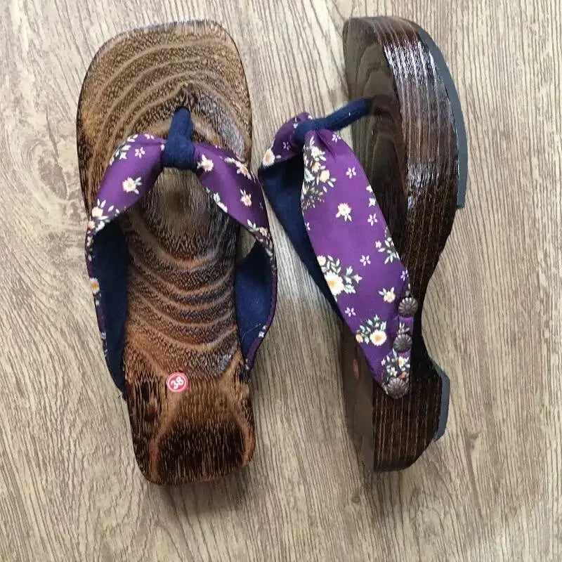 AIERTU  -  Women's Japanese Style Wooden Geta Sandals Red Floral Satin Thong Flip Flops Cosplay Clog Slippers Aiertu