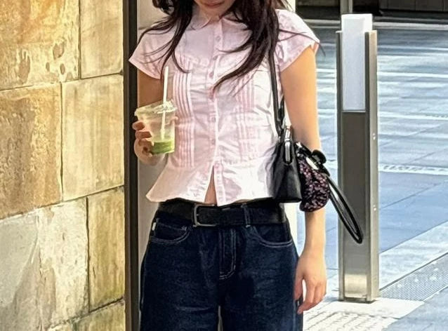 AIERTU  -  Doll Collar Shirt Women's Summer New Design Sense Niche Slim and Thin Short-sleeved Shirt Aiertu