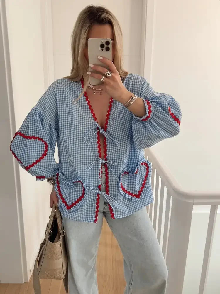 Aiertu Plaid Love Pocket Print Shirts Women Hollow Out Lace Up V-neck Blouses 2024 Spring Female Vacation Street Sweet Lady Outwear Aiertu