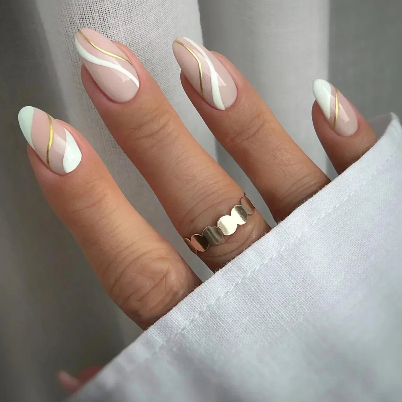 Aiertu 24Pcs Simple Green French False Nails Short Almond Fake Nails with Wave Line Design Wearable Round Head Press on Nail Tips Aiertu
