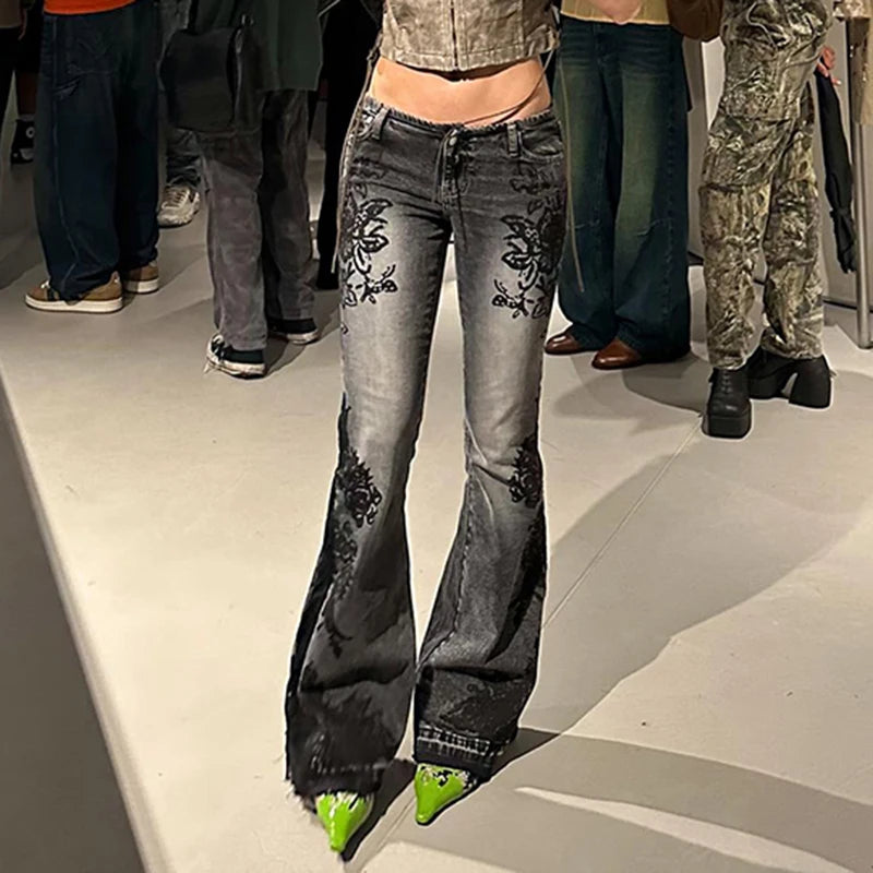 Aiertu Streetwear y2k Flare Jeans Distressed 2000s Floral Print Low Rise Slim Denim Pants Korean Women Trousers Retro Mom Jeans Aiertu