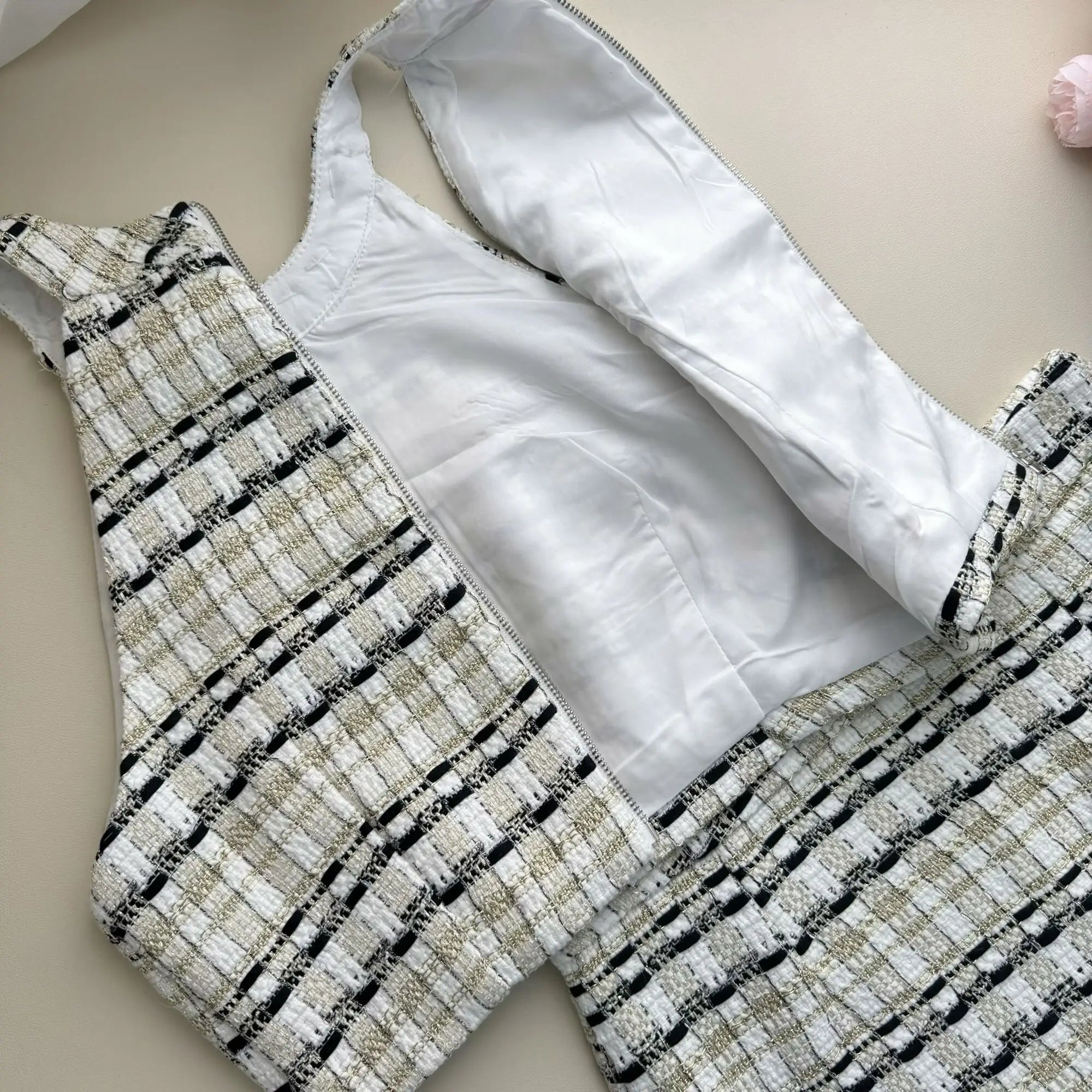 Aiertu French Luxury Small Fragrance Tweed Two Piece Set Women Sweet Crop Top + Skirt Suits Korean Hotsweet Sexy Summer 2 Piece Sets Aiertu