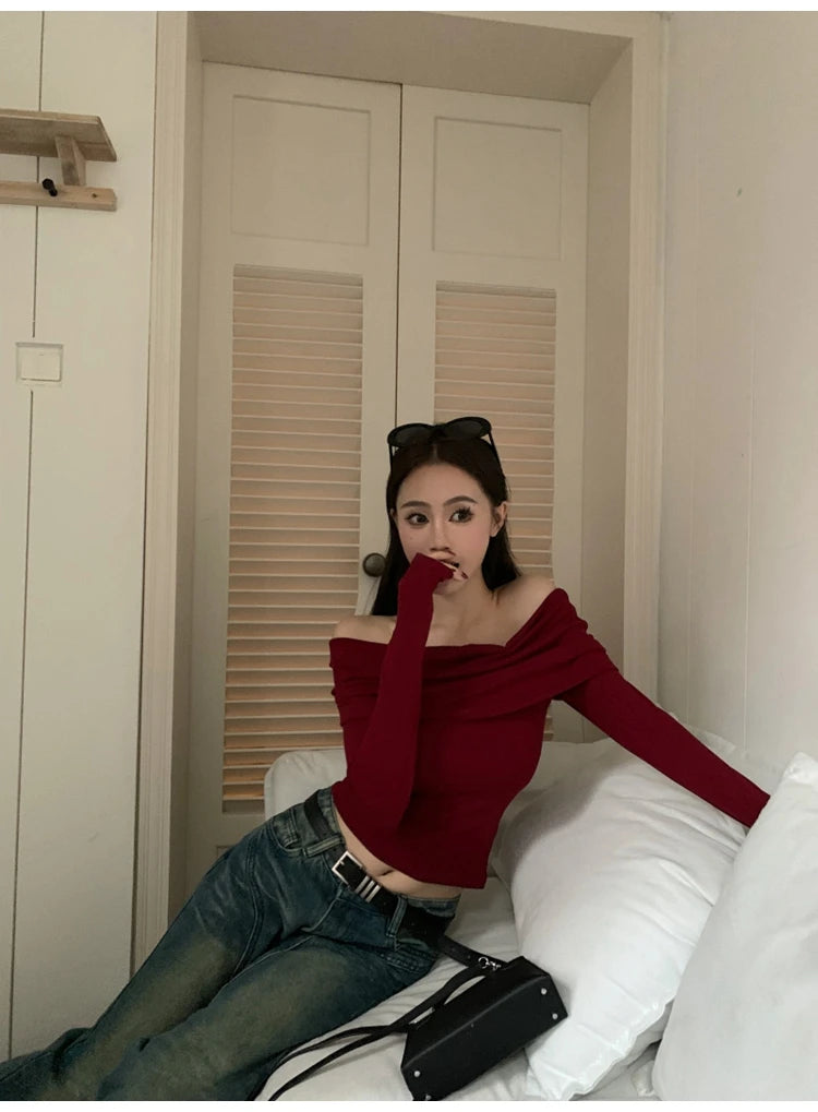 Aiertu Sexy Tops Off Shoulder Long Sleeve Crop Top Women's Autumn/Winter New Spicy Girl Slim Fit Short Red T-shirt Aiertu