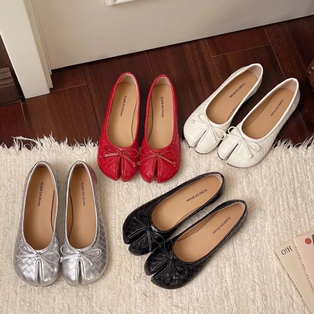 AIERTU  -  New Korean Style Women's Split-Toe Loafers Shallow Cut Ballet Flat Slip-Ons with Comfortable Mary Jane Spring/Autumn Tabis Shoes Aiertu
