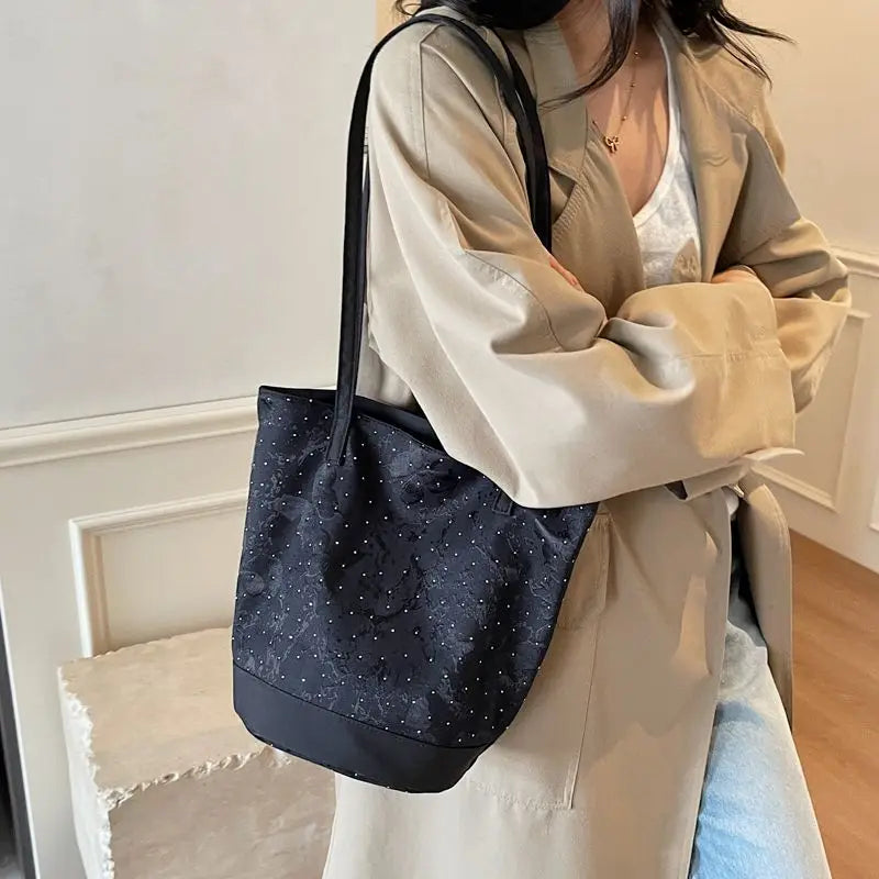 AIERTU  -  Tote Bag for Women New Style Fashionable and Versatile College Student Commuting One Shoulder Class Bucket Bags Aiertu