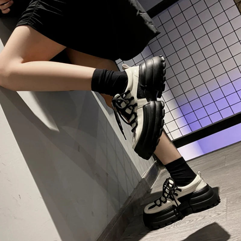 Aiertu Ladies British Casual Sport Leather Shoe Autumn New Big Head Muffin Small Leather Shoe Female Japanese College Style Single Shoe Aiertu
