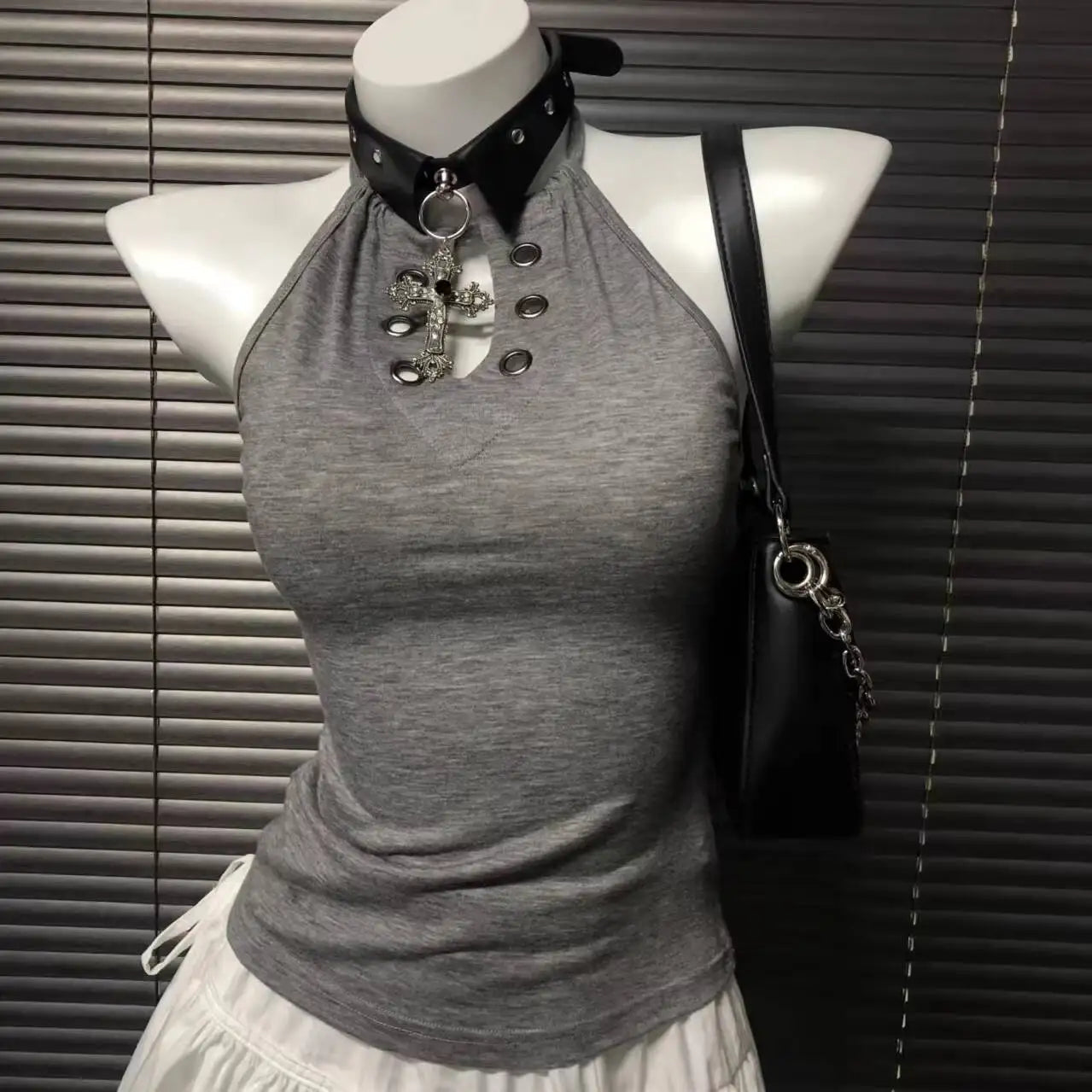 AIERTU  -  New Summer Women's Gray Hollow Out Halter Cami Top Vintage Stylish Hot Girl Top For Daily Street Fashion Outfits Aiertu