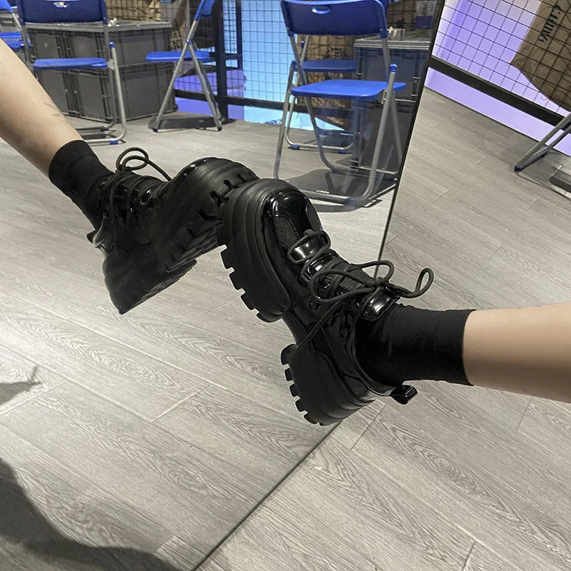 Aiertu Ladies British Casual Sport Leather Shoe Autumn New Big Head Muffin Small Leather Shoe Female Japanese College Style Single Shoe Aiertu