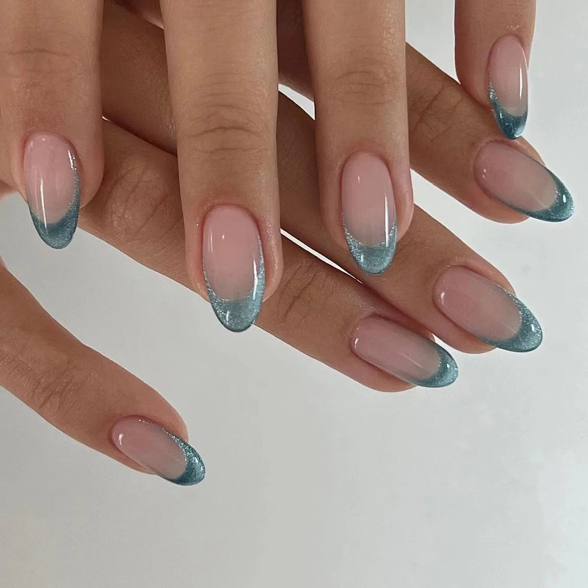 Aiertu 24Pcs Simple Green French False Nails Short Almond Fake Nails with Wave Line Design Wearable Round Head Press on Nail Tips Aiertu