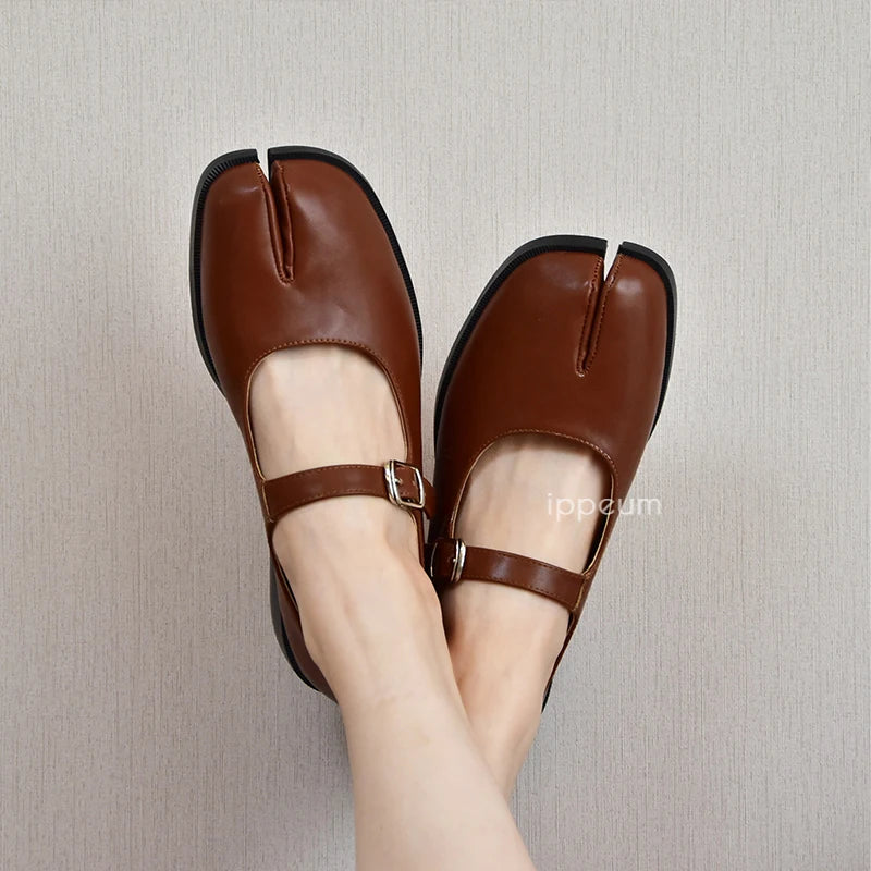 Aiertu Back  to school Flats Split Toe Shoes Plus Size 42 Loafer Brown Shoes Black Leather Women  Mary Janes Aiertu