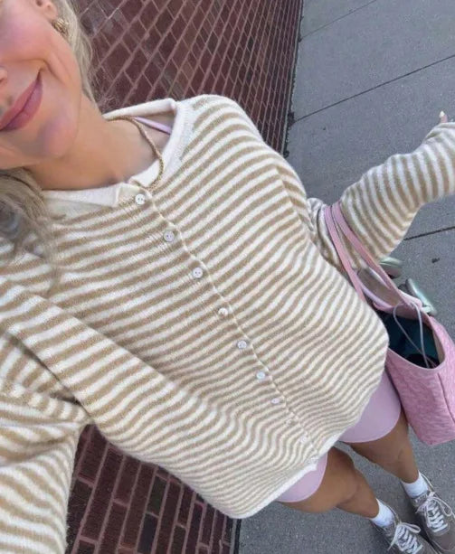AIERTU  -  Autumn and Winter New French Classic Temperament Round Neck Casual Knitted Cardigan Top Women's Sweater Aiertu