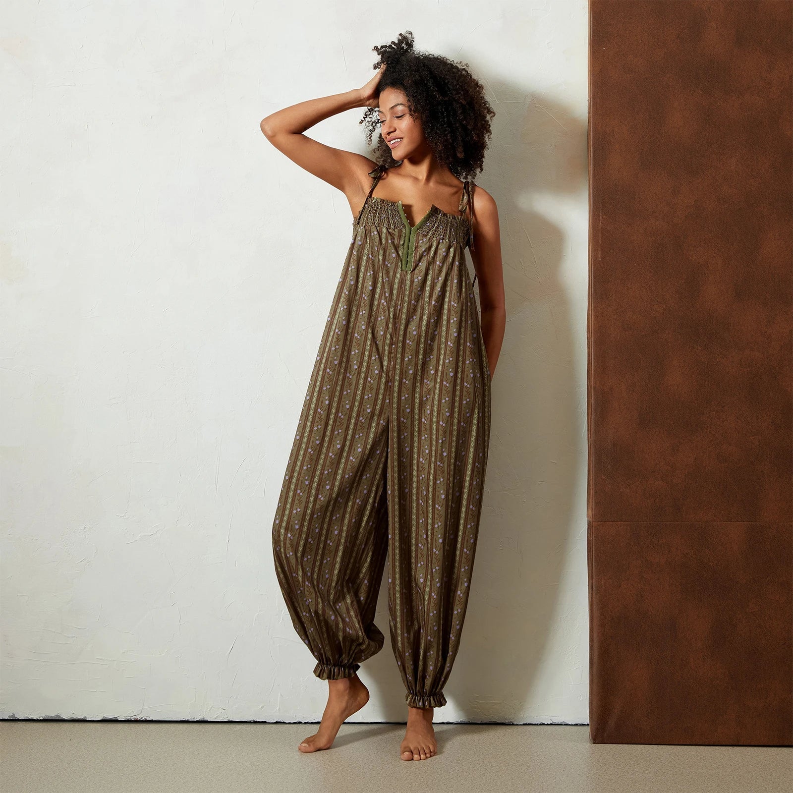 AIERTU  -  Summer Women Long Jumpsuits Retro Floral Print Tie-Up Spaghetti Strap Lantern Pant Romper Casual Loose Cami Overalls Aiertu