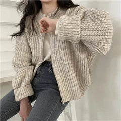 Aiertu Autumn Women's Knitted Jacket New Korean Chic Casual Sweater Coat Solid Color Zipper Thick O Neck Cardigans Women aiertu