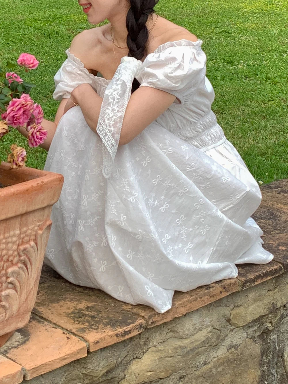 AIERTU  -  Retro Korean Style U-Neck Bubble Sleeve White Dress Women's Summer New Waist Cinched Maxi Freshwater Pearl Dress Aiertu