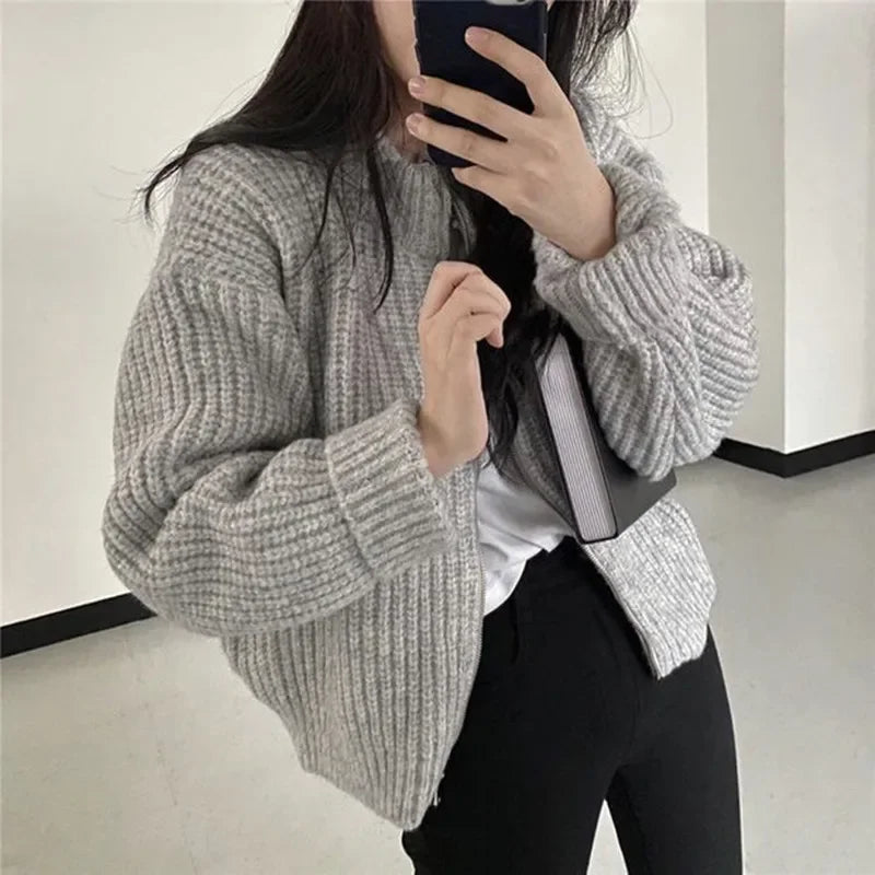 Aiertu Autumn Women's Knitted Jacket New Korean Chic Casual Sweater Coat Solid Color Zipper Thick O Neck Cardigans Women aiertu