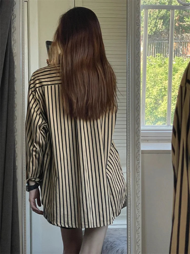 Aiertu Striped Oversized Shirt for Women New Korean Fashion Turn Down Collar Split Chic Blouse Office Ladies Casual Long Top Aiertu