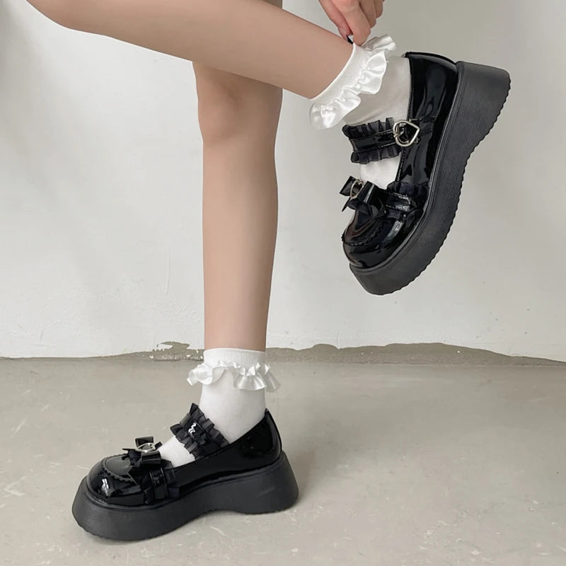 Aiertu  Chunky Platform Mary Jane Shoes for Women Patent Leather Lace Ankle Strap Pumps Woman Autumn White Lolita Shoes Y2K Aiertu
