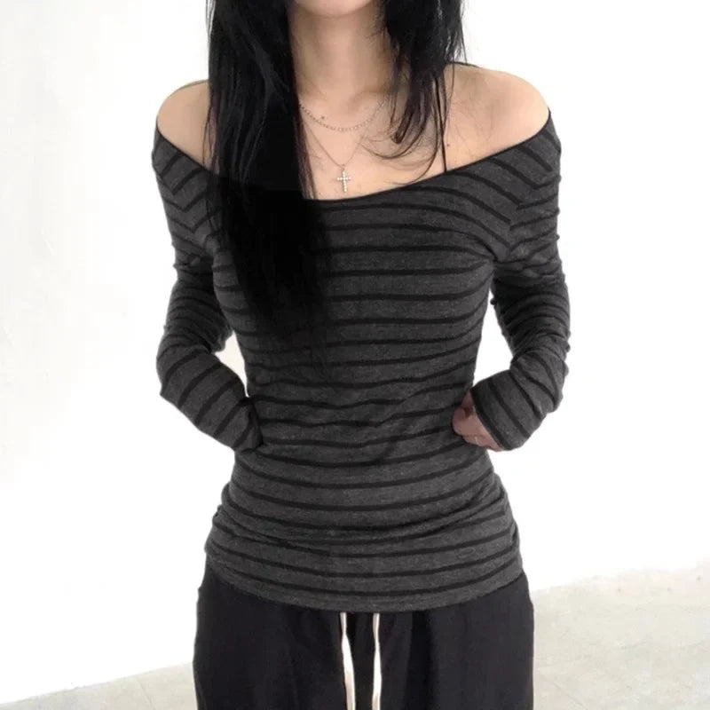 Aiertu Y2K Grunge Emo 00s Vintage T-Shirt Black Grey Striped Off Shoulder Long Sleeve Jumper Top Chic Women Autumn Retro Goth Tee Shirt aiertu