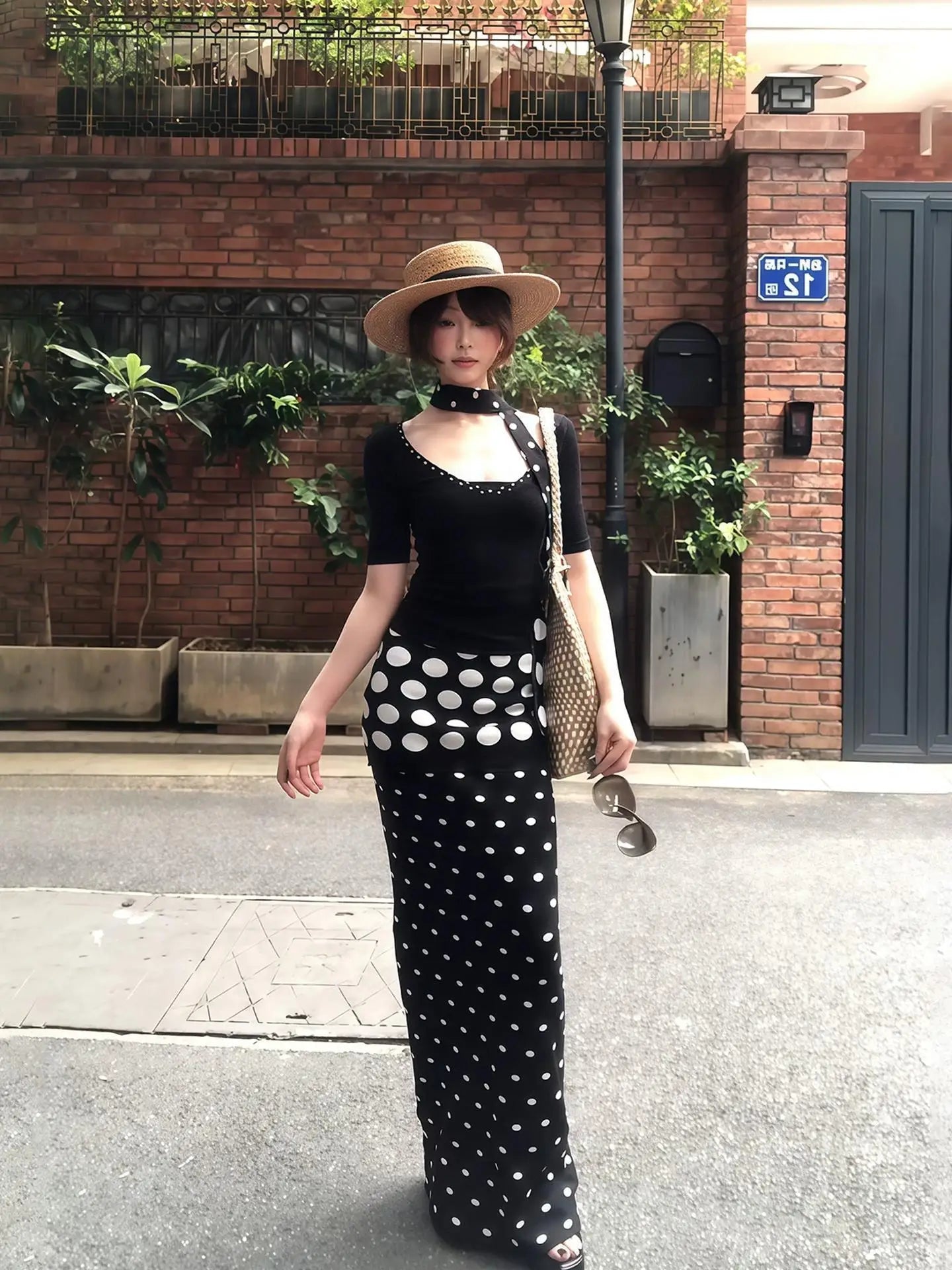 AIERTU  -  Sexy Wind Neck Streamer U-neck Polka Dot Short-sleeved T-shirt Summer New Female Slim Slim Top Fashion Two-piece Set Aiertu