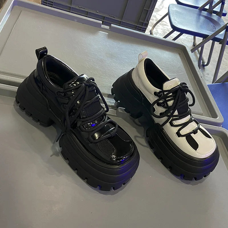 Aiertu Ladies British Casual Sport Leather Shoe Autumn New Big Head Muffin Small Leather Shoe Female Japanese College Style Single Shoe Aiertu
