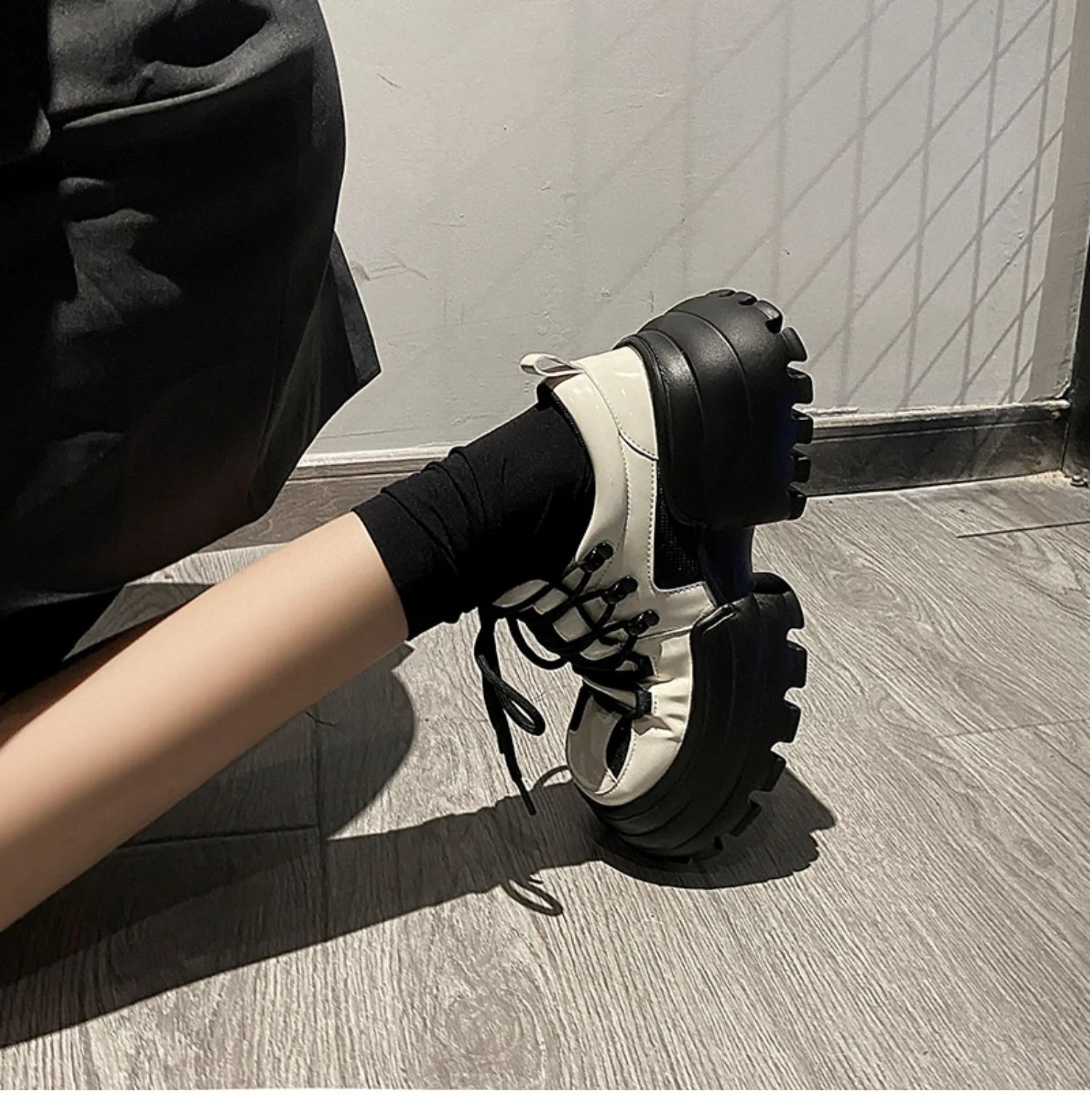 Aiertu Ladies British Casual Sport Leather Shoe Autumn New Big Head Muffin Small Leather Shoe Female Japanese College Style Single Shoe Aiertu