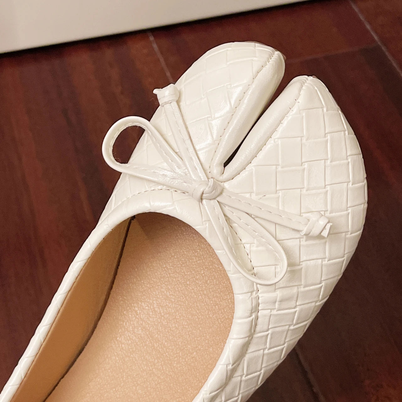 AIERTU  -  New Korean Style Women's Split-Toe Loafers Shallow Cut Ballet Flat Slip-Ons with Comfortable Mary Jane Spring/Autumn Tabis Shoes Aiertu