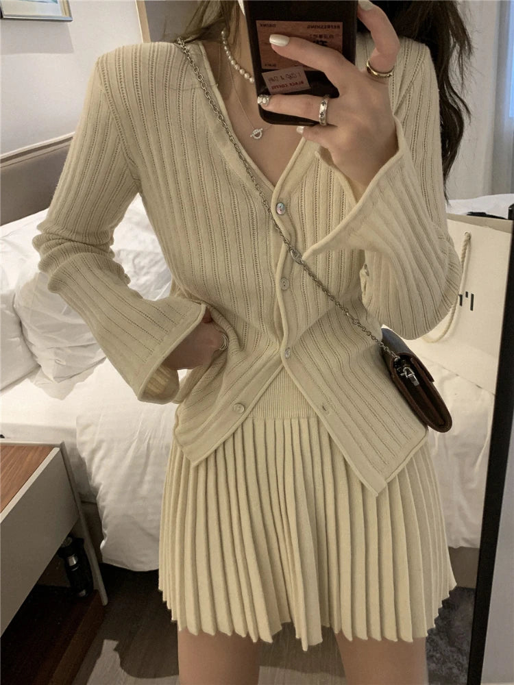 Aiertu New Fashion Casual Single Breasted Knitted Two Piece Set Women Sweater Cardigan Coat + Pleats Skirt Sets Vintage 2 Piece Suits Aiertu