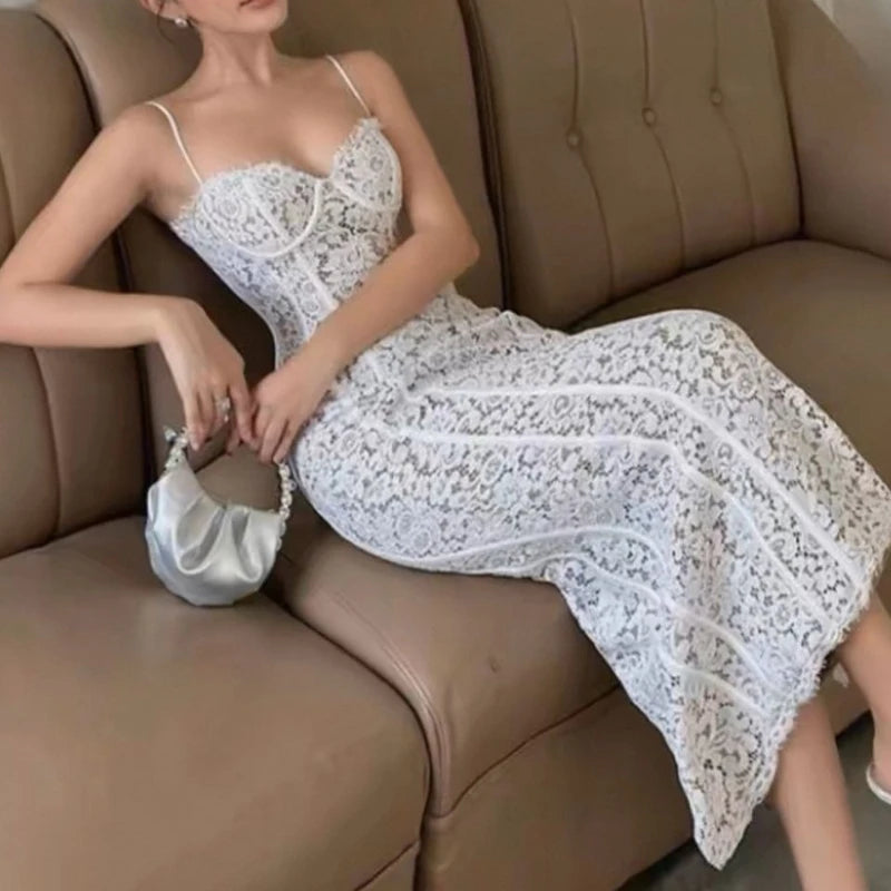 AIERTU  -  Temperament socialite royal sister wind lace dress suspender slim waist hip skirt women Aiertu