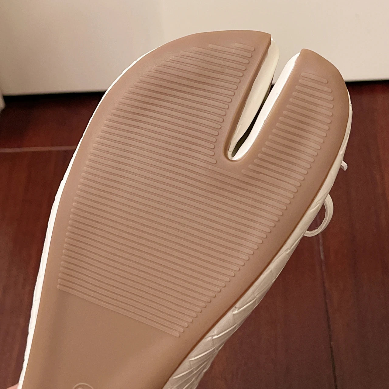 AIERTU  -  New Korean Style Women's Split-Toe Loafers Shallow Cut Ballet Flat Slip-Ons with Comfortable Mary Jane Spring/Autumn Tabis Shoes Aiertu
