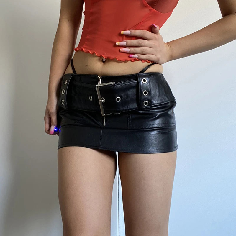 Aiertu Sexy Super Short Leather Skirt Punk Style PU Wide Belt Patchwork Low Rise Mini Skirts for Women Gothic y2k Aesthetic Chic Aiertu