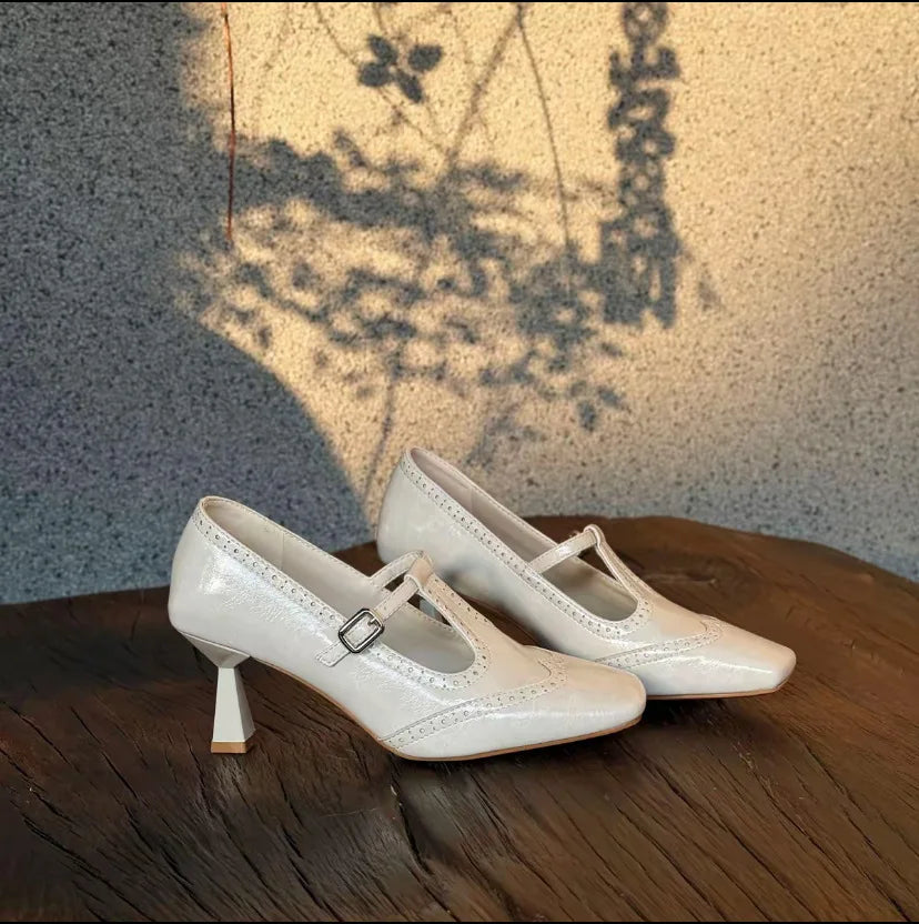AIERTU  -  Retro Womens Shoes Exquisite Block Carving High Heels for Woman Elegant French Casual Shoes Fashion Designer Shoes Zapatos Mujer Aiertu