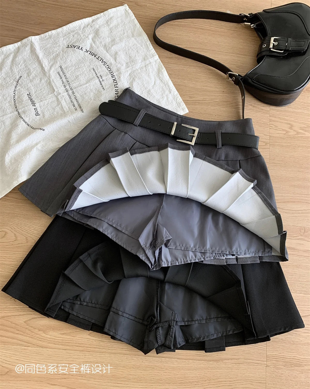 Aiertu Women JK Preppy Y2k Gyaru Kpop 2000s Outfits 2 Piece Set Long Sleeve Shirts With Tie Crop Tops + Mini Pleated Skirts With Belt Aiertu