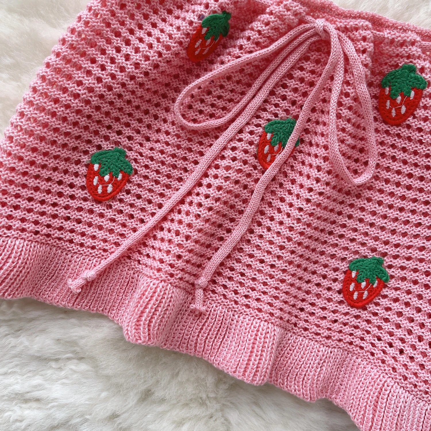 Aiertu  Strawberry Sweet Beach Two Pieces Sets Halter Backless Camis+Short Skirts Fashion Hook Flower Hollow Out Beach Suits Aiertu