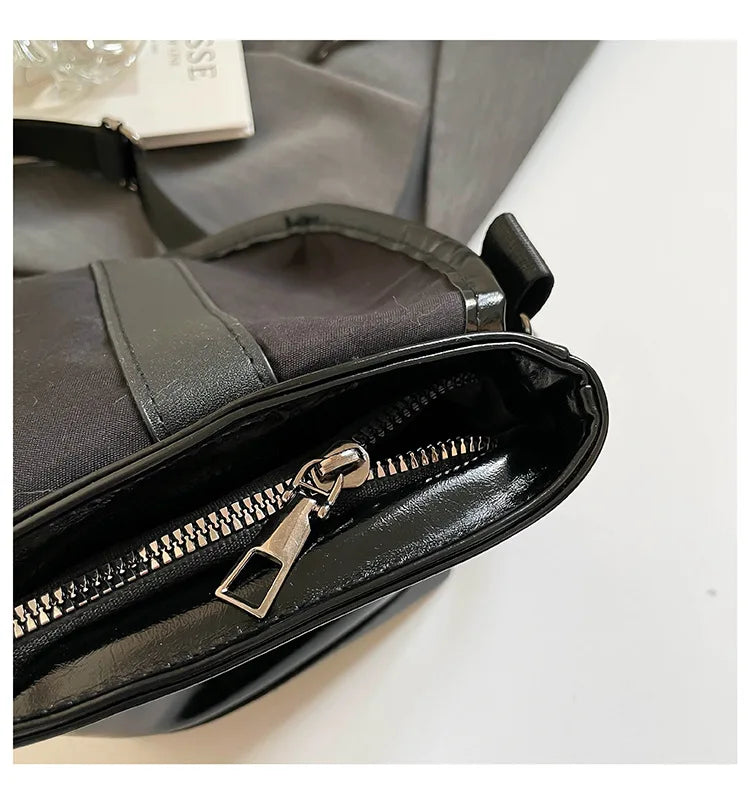 AIERTU  -  Niche Design Women's New Fashion Versatile Single Shoulder Crossbody Bag Mobile Phone Bags Aiertu