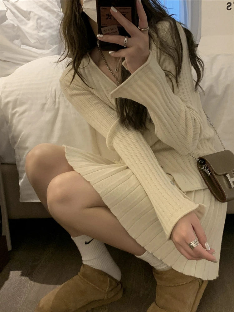 Aiertu New Fashion Casual Single Breasted Knitted Two Piece Set Women Sweater Cardigan Coat + Pleats Skirt Sets Vintage 2 Piece Suits Aiertu