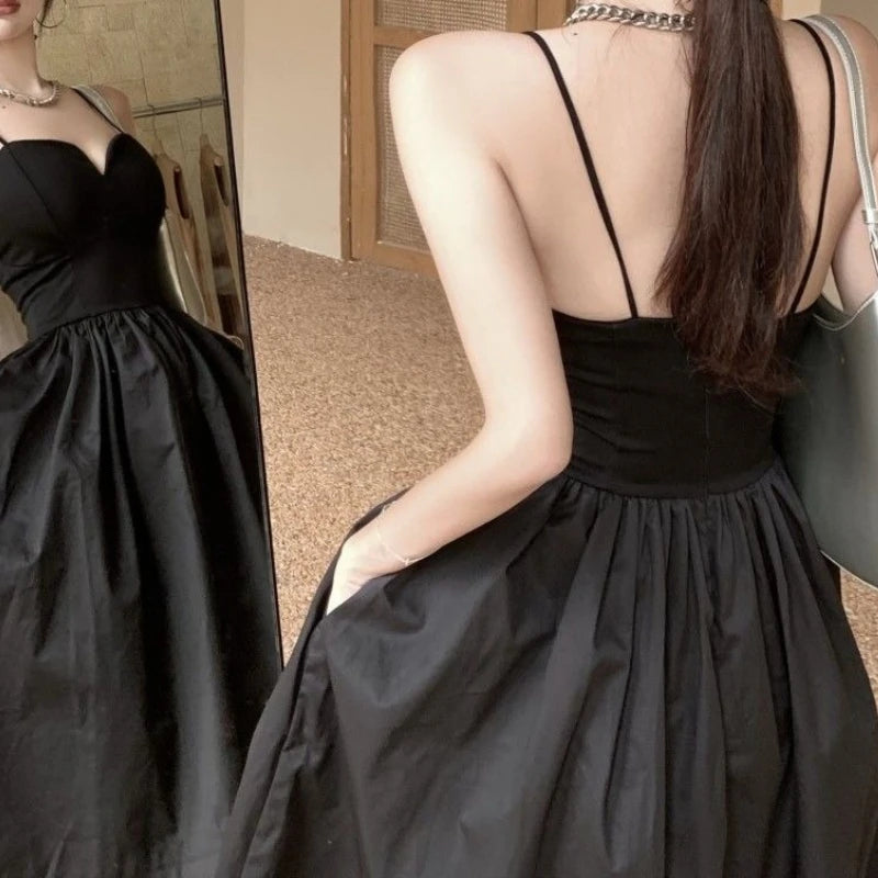 AIERTU  -  Summer new women's clothing temperament black dress design black word suspender tube top dress skirt Aiertu
