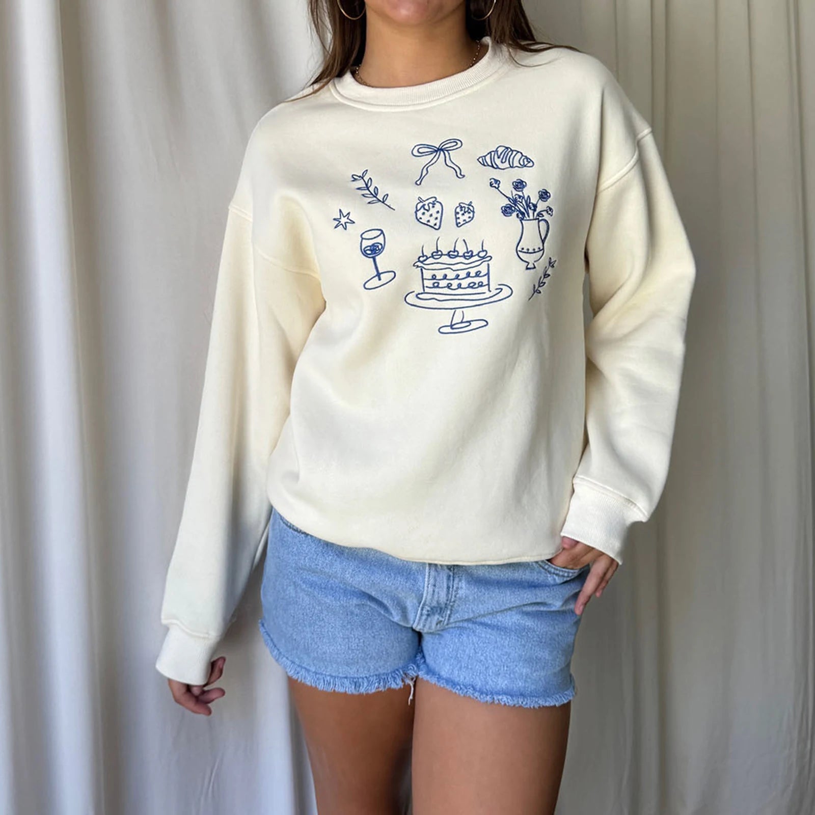 AIERTU  -  Women’s Sweatshirts Long Sleeve Crew Neck Cake Embroidery Pullovers Loose Tops Spring Fall Casual Hoodies Aiertu