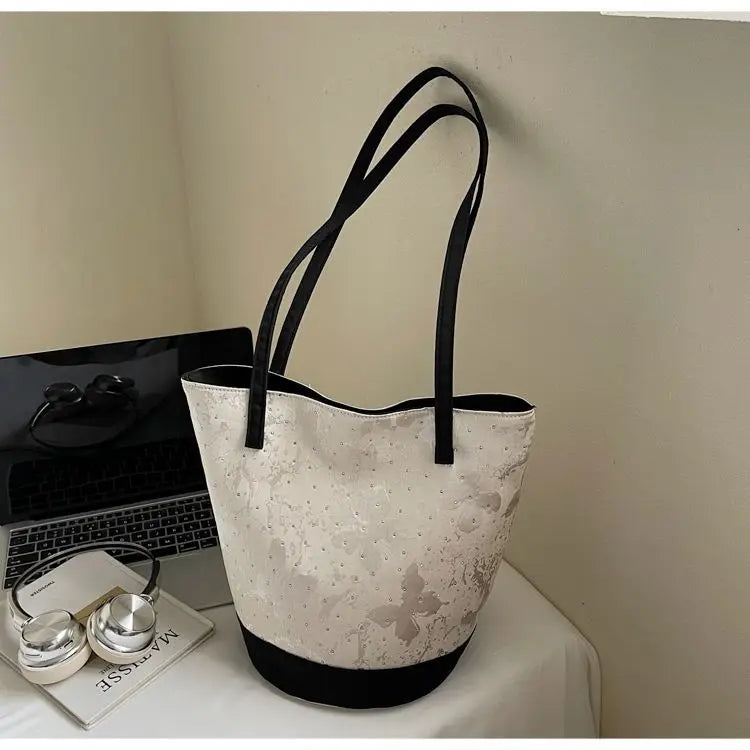 AIERTU  -  Tote Bag for Women New Style Fashionable and Versatile College Student Commuting One Shoulder Class Bucket Bags Aiertu