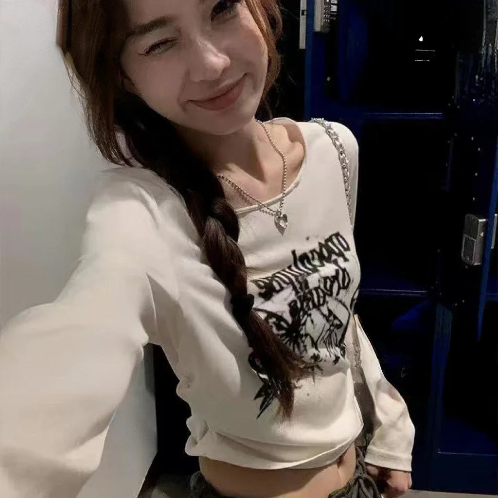 Aiertu Sexy Pleated Grunge Tee Shirts Femme Slim Fit Y2k Aesthetic Letter Print Long Sleeve Cropped Top Women Fashion All Match T-shirt Aiertu