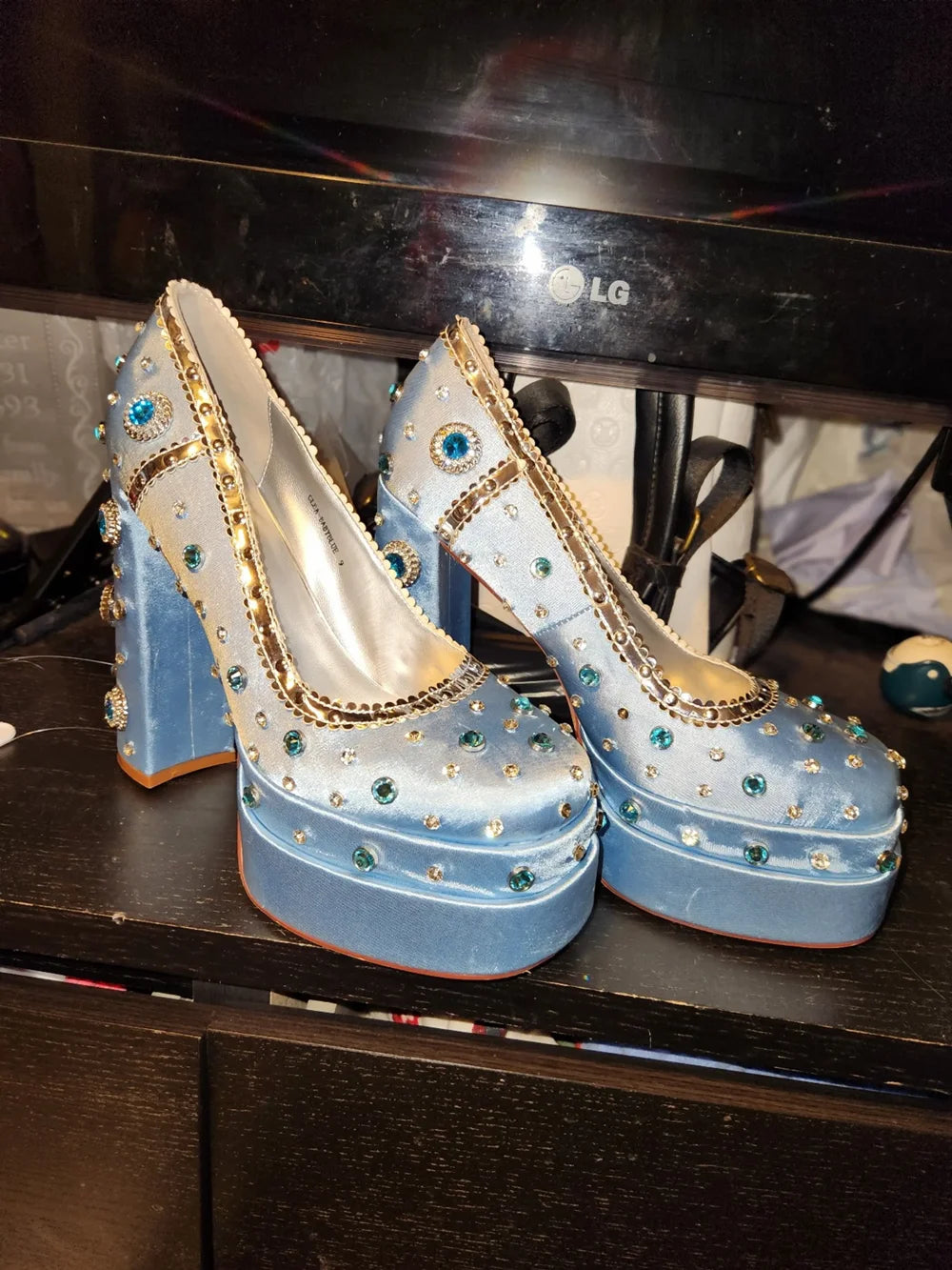AIERTU  - High-Fashion Custom Blush Satin Platform Heels Purple Gem Crystal Gold Trim & Chunky Block Heel Sweet Elegant Red-Carpet Looks Aiertu