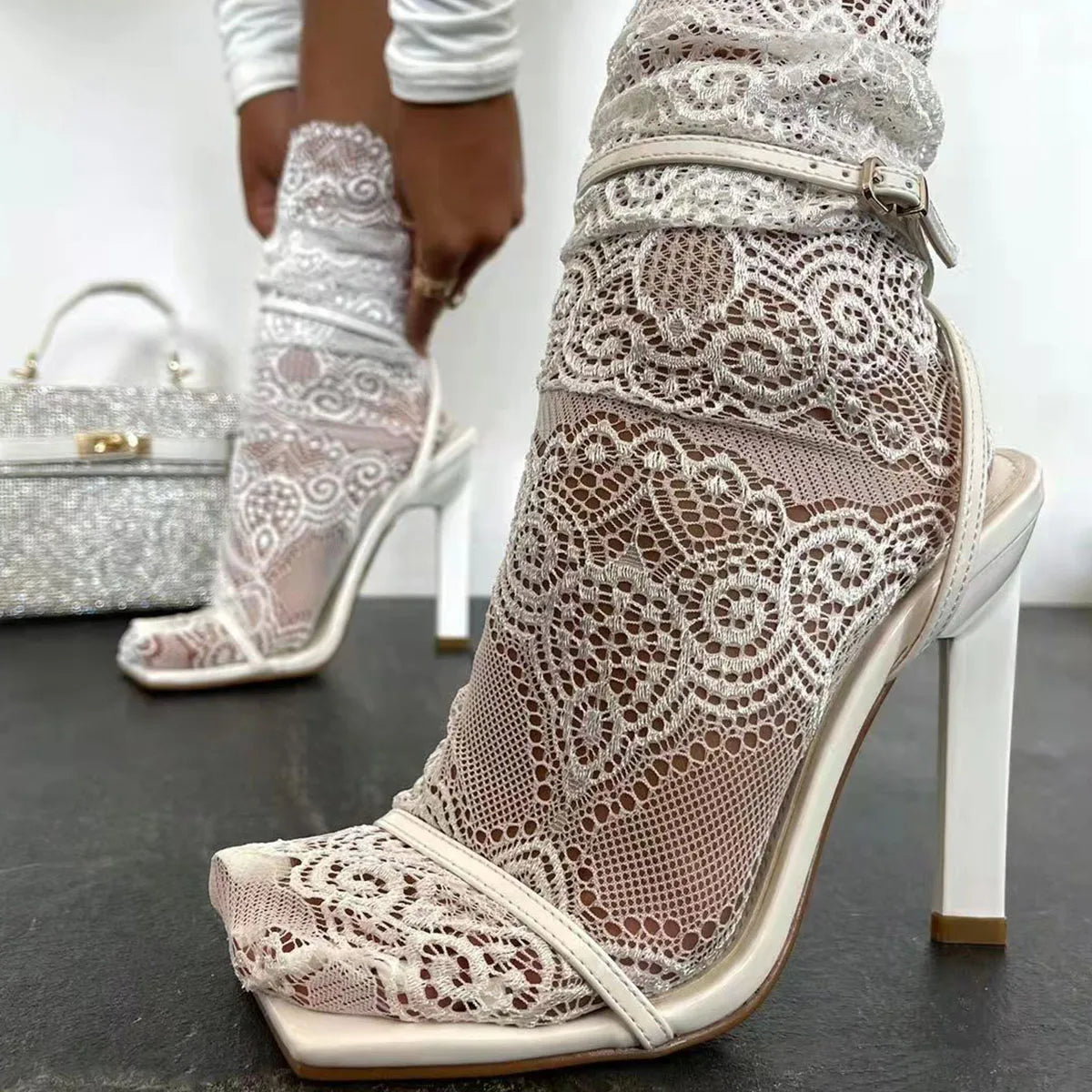 AIERTU  -  Strappy Heels for Women Heeled Sandals Square Toe Heel Ankle Strap Stiletto High Heels Dress Shoes Aiertu