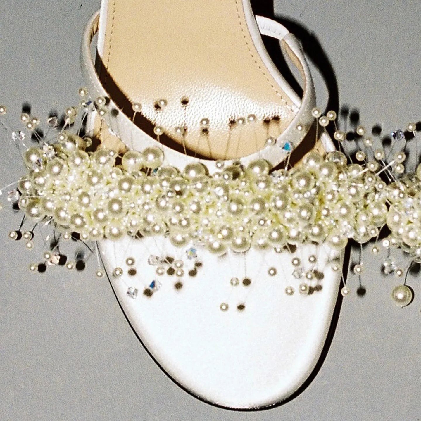 AIERTU  -  Summer New Elegant Style Pearl Flat Toe Sandals with Round Toe and Exposed Toe Women's Feel, Versatile Slim Heels and High Heels Aiertu