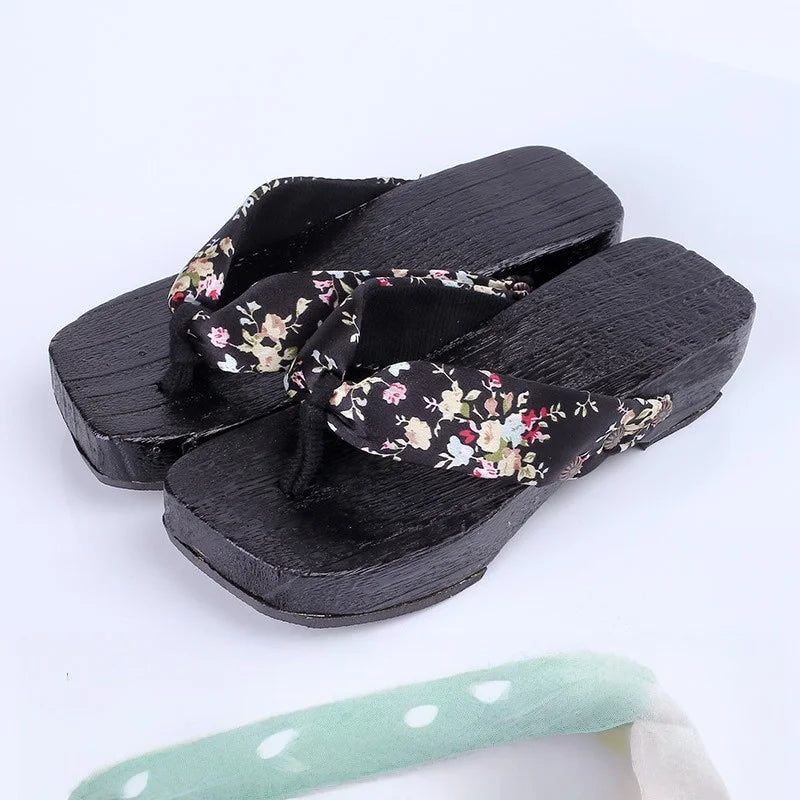 AIERTU  -  Women's Japanese Style Wooden Geta Sandals Red Floral Satin Thong Flip Flops Cosplay Clog Slippers Aiertu